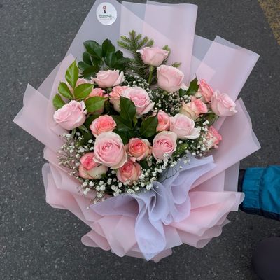 🌸  Pastel Pink Rose Bouquet