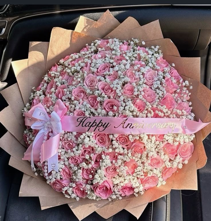 Grand Pink Gipsy Bouquet A stunning oversized arrangement featuring 3,000 stems of pink Gypsophila (Gipsy), beautifully presented in a light brown wrapper. The delicate pink blooms create a soft, dreamy, and eye-catching appearance.