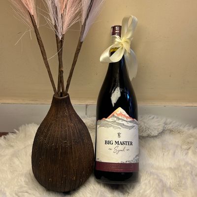  Big Master – Born in the Land of Everest 🍷🏔️