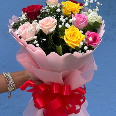 Sweet Blossom – 10 Mixed Roses