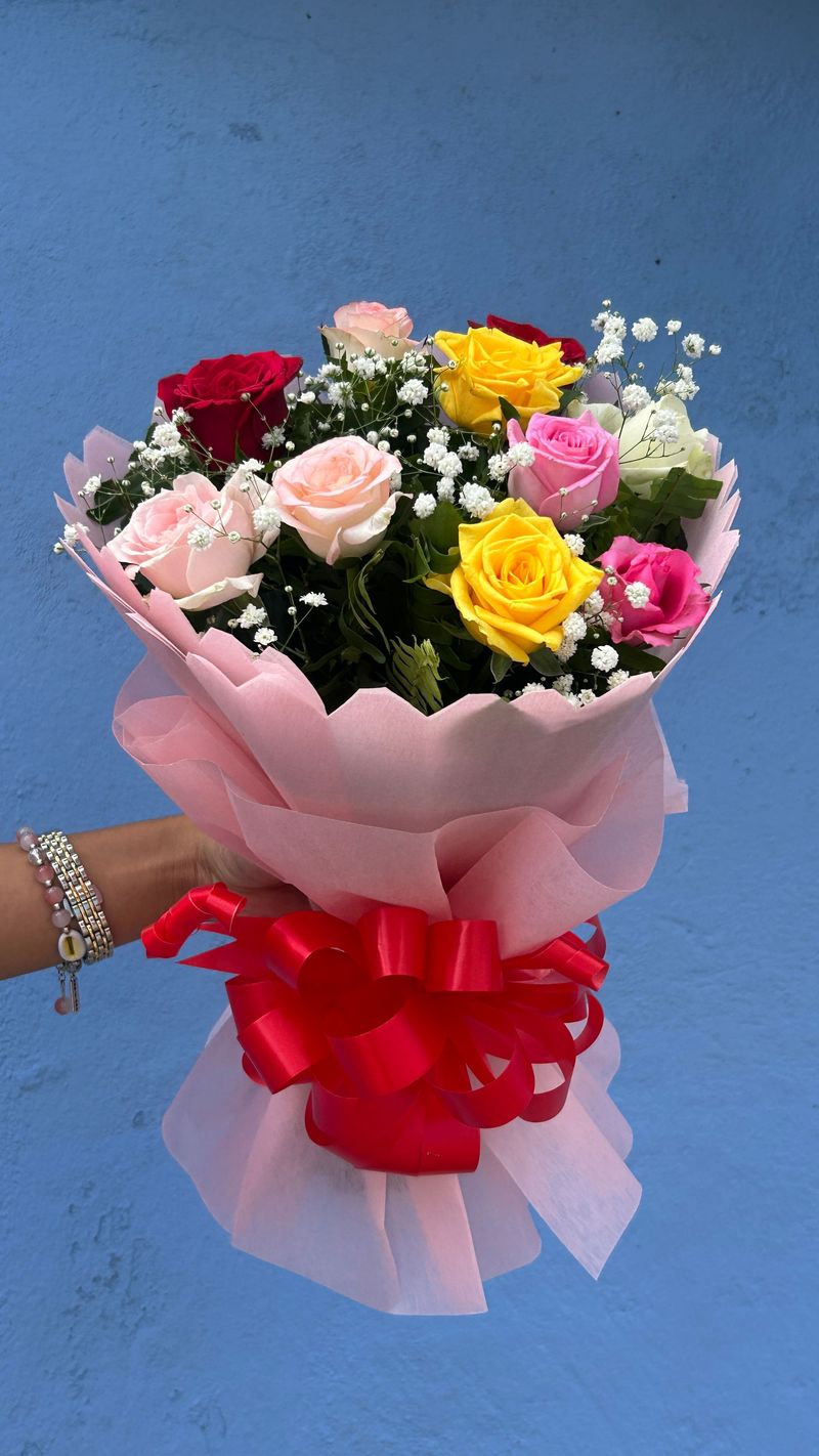 Sweet Blossom – 10 Mixed Roses