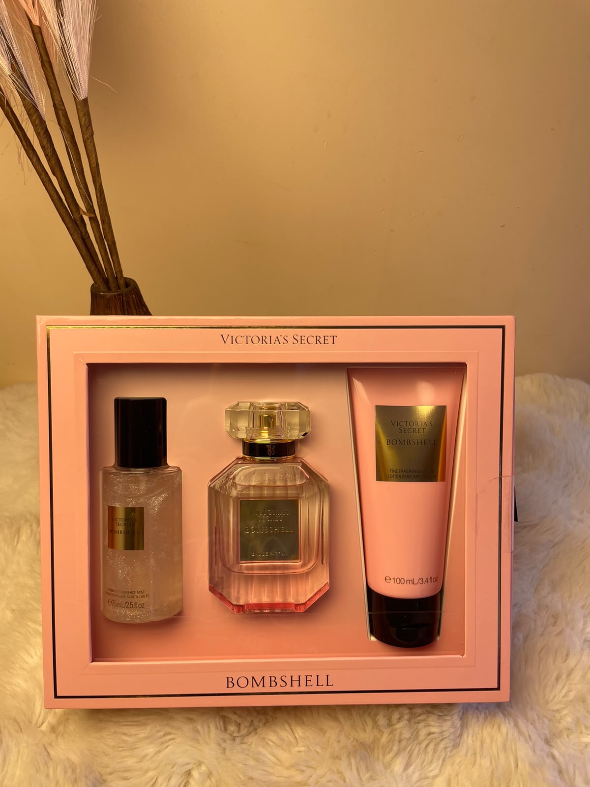 A luxurious fragrance and body-care set featuring Bombshell Body Mist, Bombshell Perfume, and Bombshell Fine Fragrance Lotion. A perfect combination for anyone who enjoys a coordinated fragrance experience.
