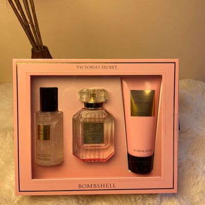 Victoria’s Bombshell Fragrance Gift Set