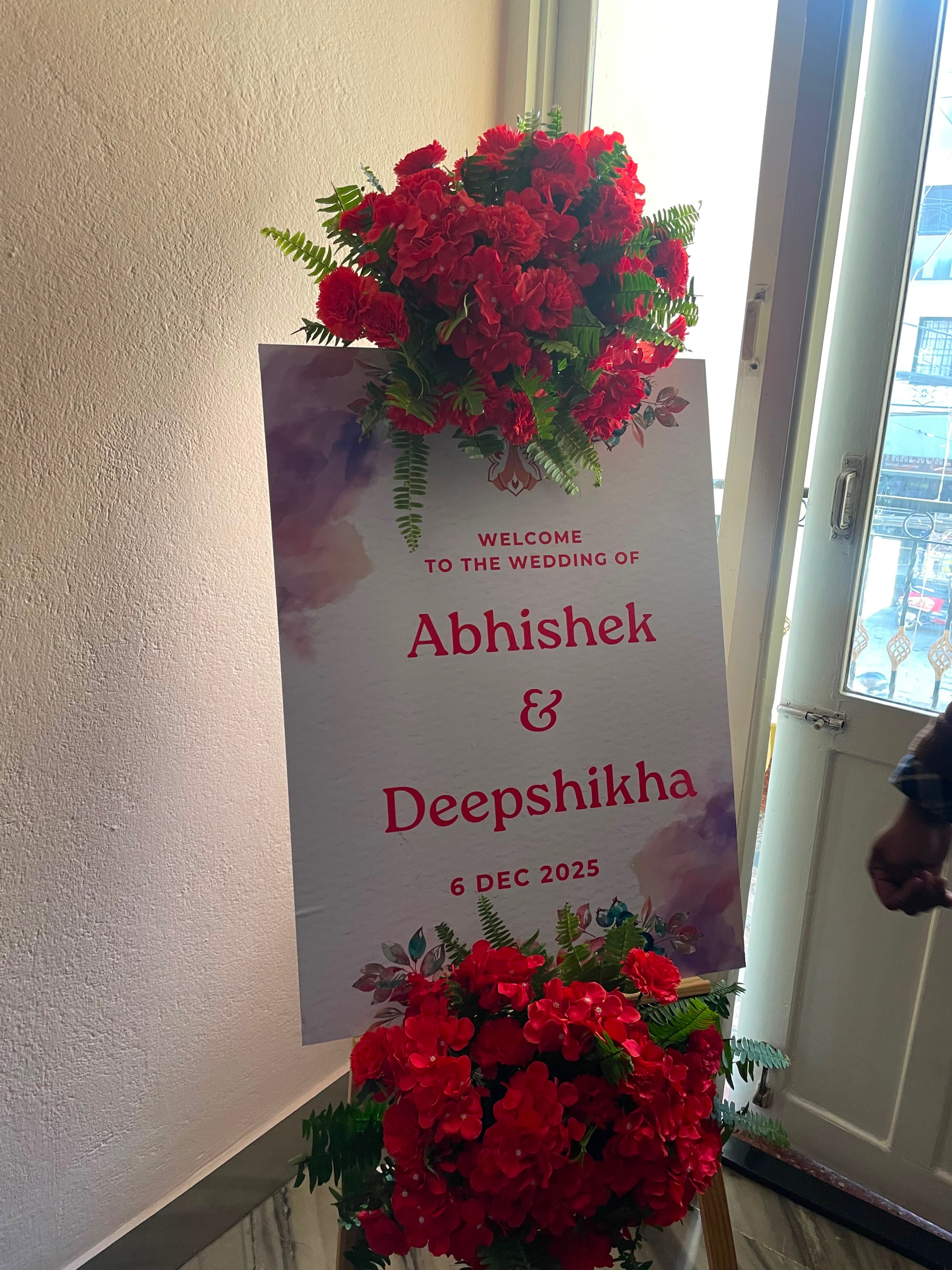 Perfect for weddings, Pasni ceremonies, engagements, and special celebrations, this minimalist red welcome board adds a classic touch to the entrance while keeping the overall presentation neat and sophisticated.