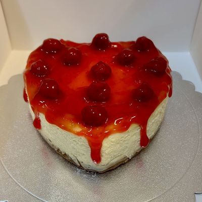 🍒  Heart-Shaped Blueberry Cherry Cheesecake
