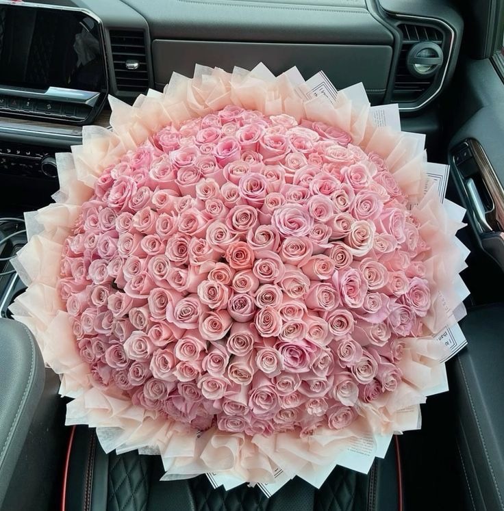 500 Pastel Rose Bouquet A luxurious floral arrangement featuring 500 stems of pastel roses, beautifully arranged and finished with an elegant cream wrapper. The soft pastel tones create a sophisticated, graceful, and premium presentation.