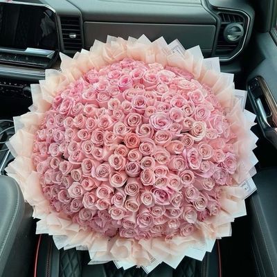 Grand Pastel Rose Bouquet