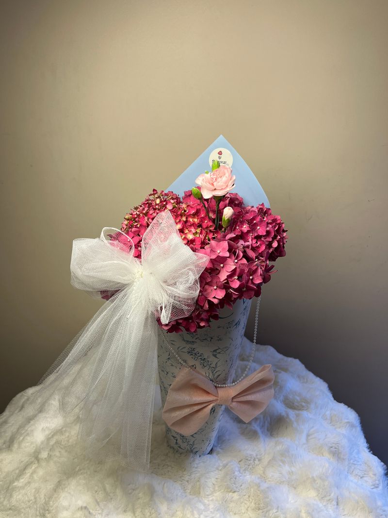 Hydrangea Bouquet – “Cloud of Elegance”