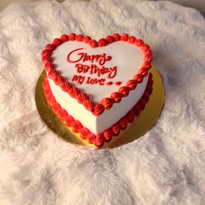 Grand Birthday Heart Cake