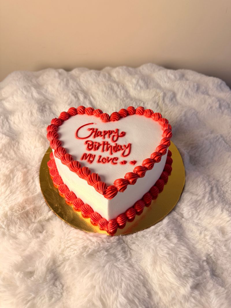 Grand Birthday Heart Cake