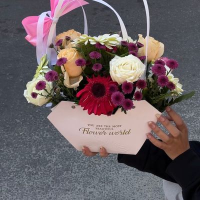 Floral Harmony Basket(Basket bouquet )