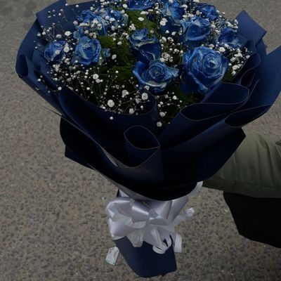 "Royal Sapphire Blue Rose Bouquet"