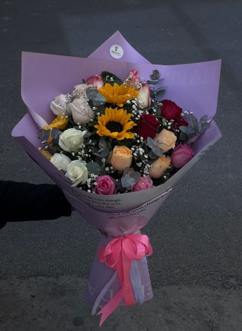 “Harmony Bloom Bouquet”(Mix flowers bouquet )