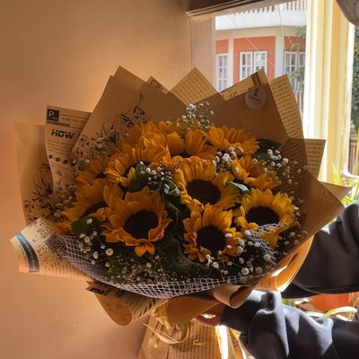 Golden Sunshine Bouquet (Sunflower bouquet )