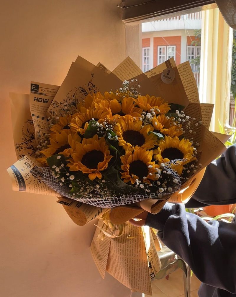 Golden Sunshine Bouquet (Sunflower bouquet )