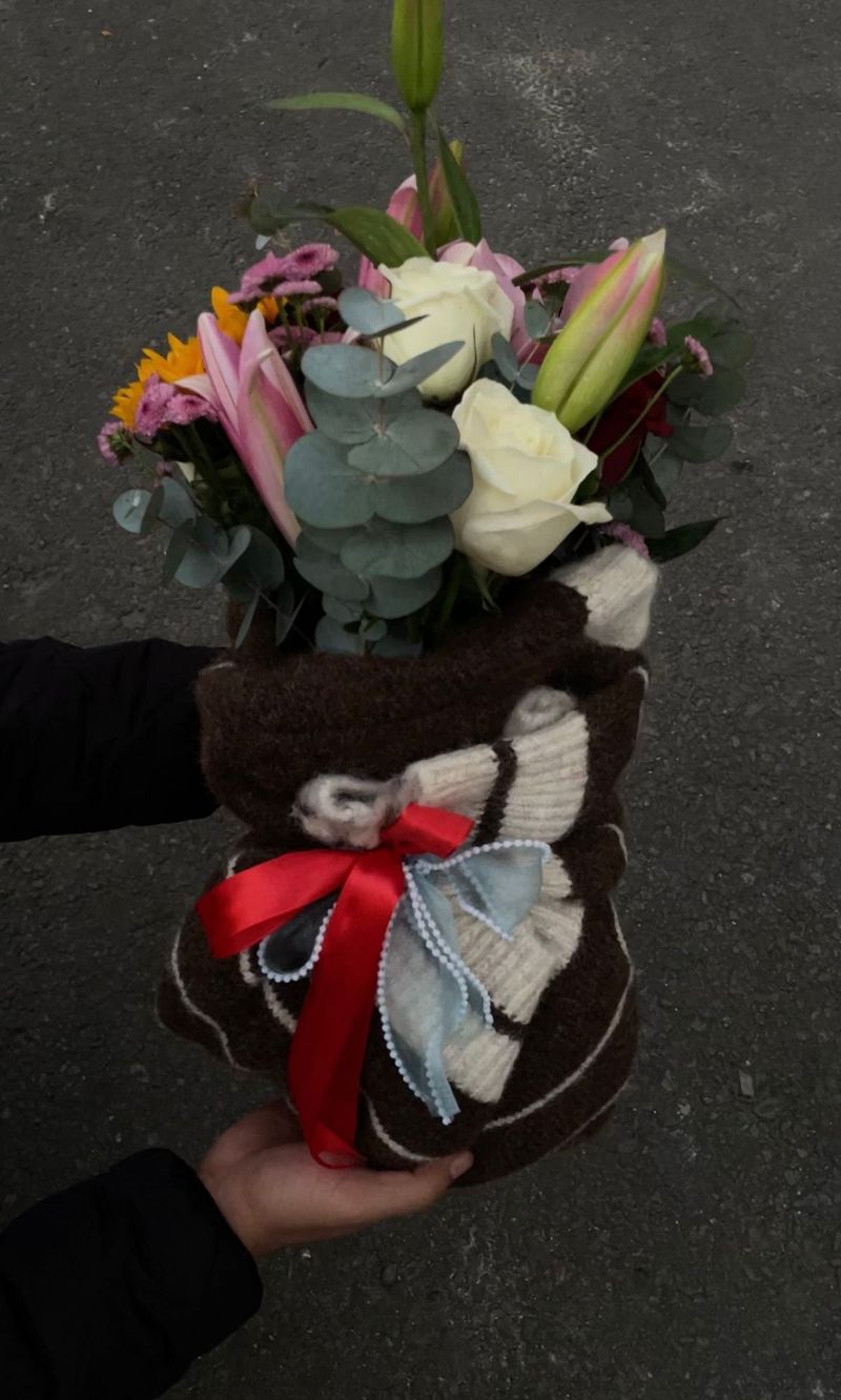 Sweater Bouquet 🌸🧥