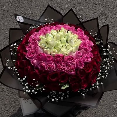 Royal Harmony 100 Roses Bouquet