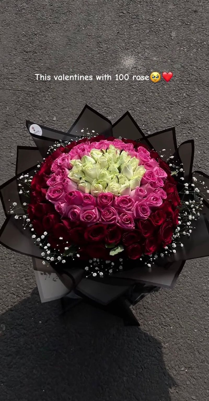 Royal Harmony 100 Roses Bouquet