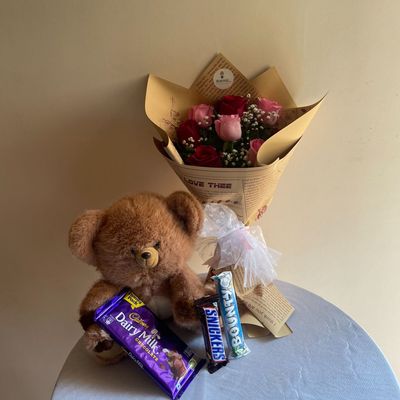 💝 Romantic Delight Treat Box