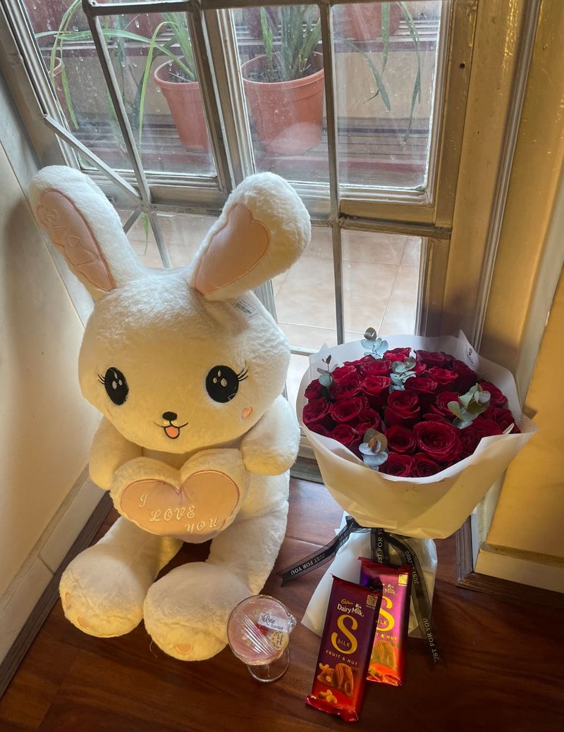 Valentine's Royal Love Combo ❤️🌹🐰