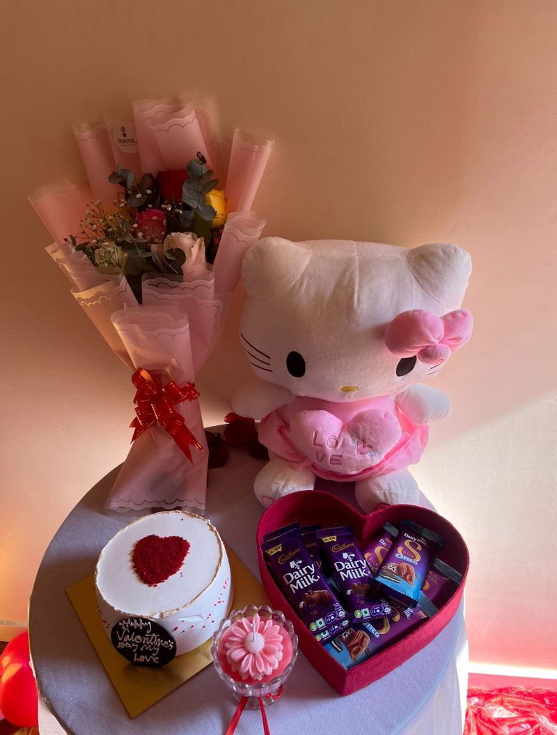 Valentine's Sweet Embrace Combo ❤️