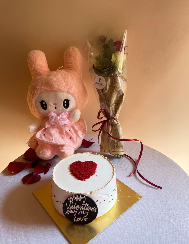 Valentine's Sweet Embrace Combo