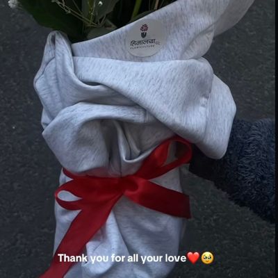 🤍 White Sweater with Flowers Bouquet