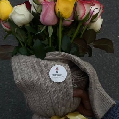 🌸 Cozy Blossom Sweater Bouquet