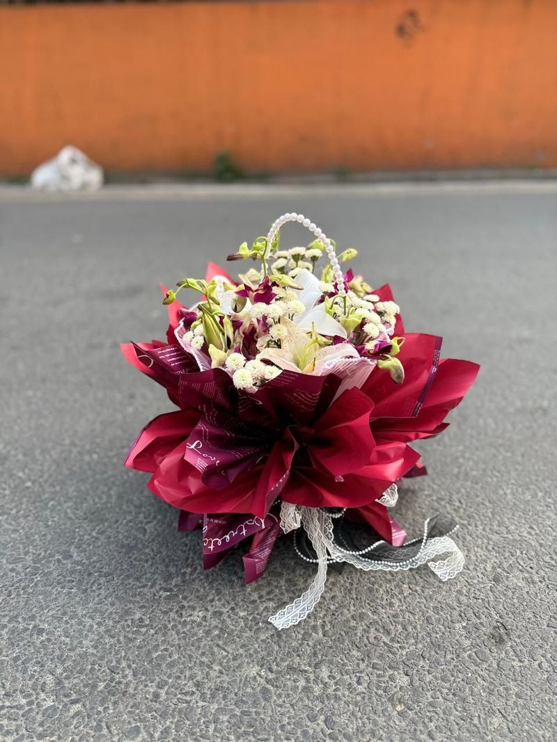 Crimson Elegance Basket Bouquet ❤️🤍🌿