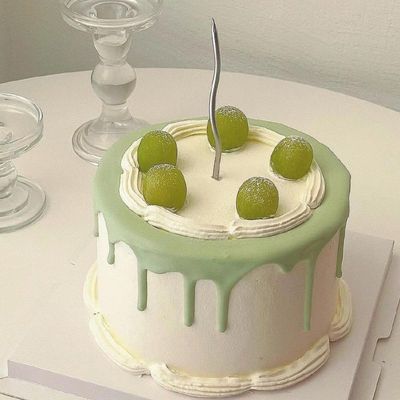 Green Grape Cream Pound Cake