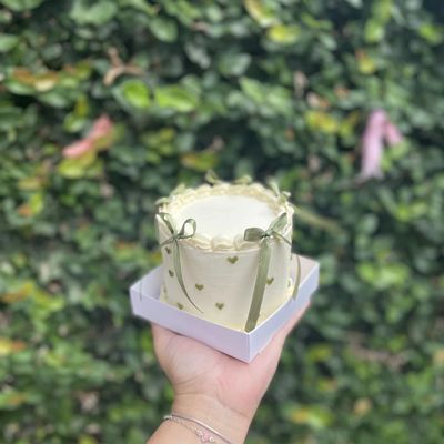 Rustic Ribbon Cream bento cake