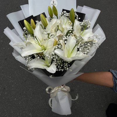 Pure Elegance Lilies