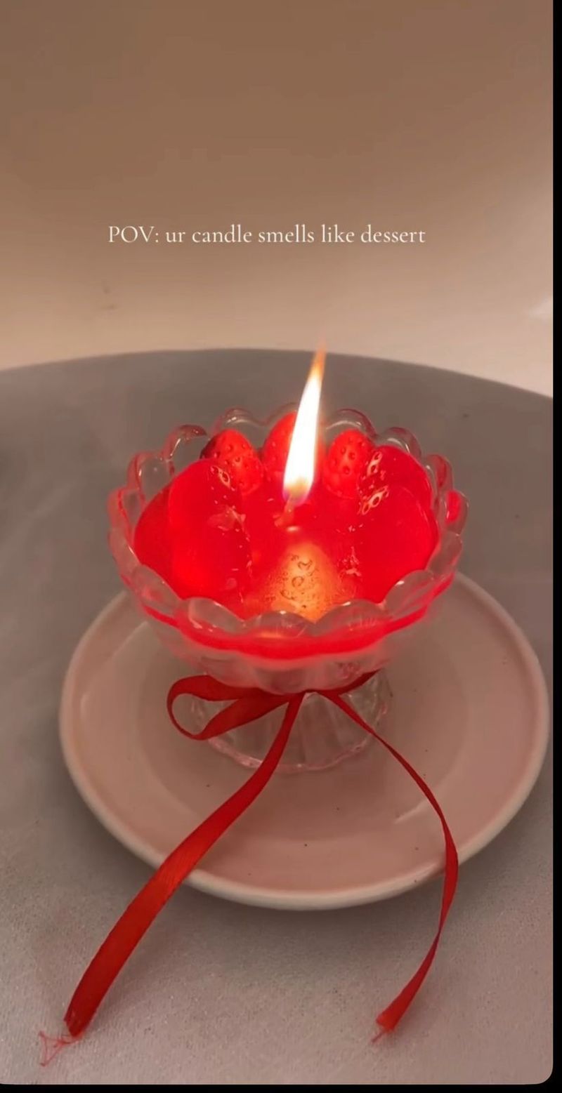 Crimson Bloom Floating Botanist Candle