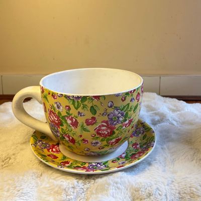 Victorian Bloom Floral planter 