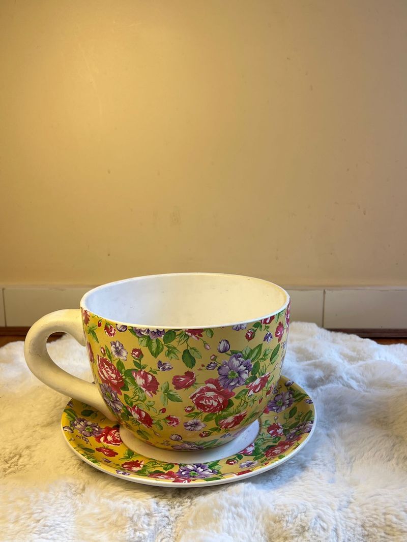 Victorian Bloom Floral planter 