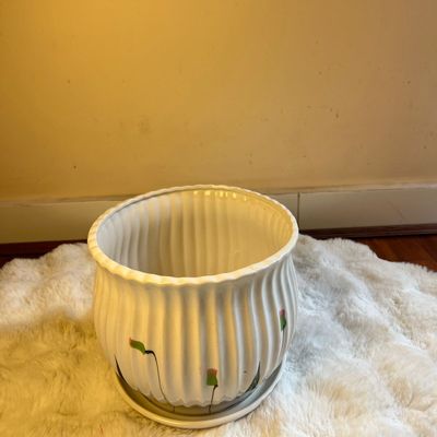 Lattice Embossed White Ceramic Planter