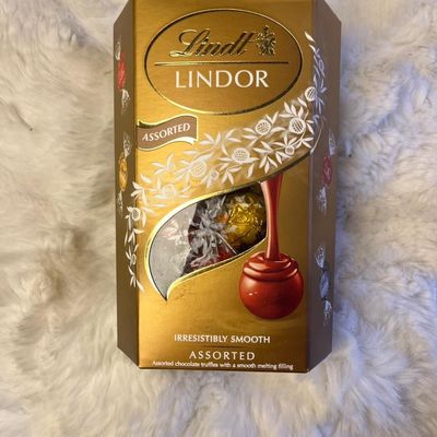 Lindor Chocolate Truffles Box 🍫✨