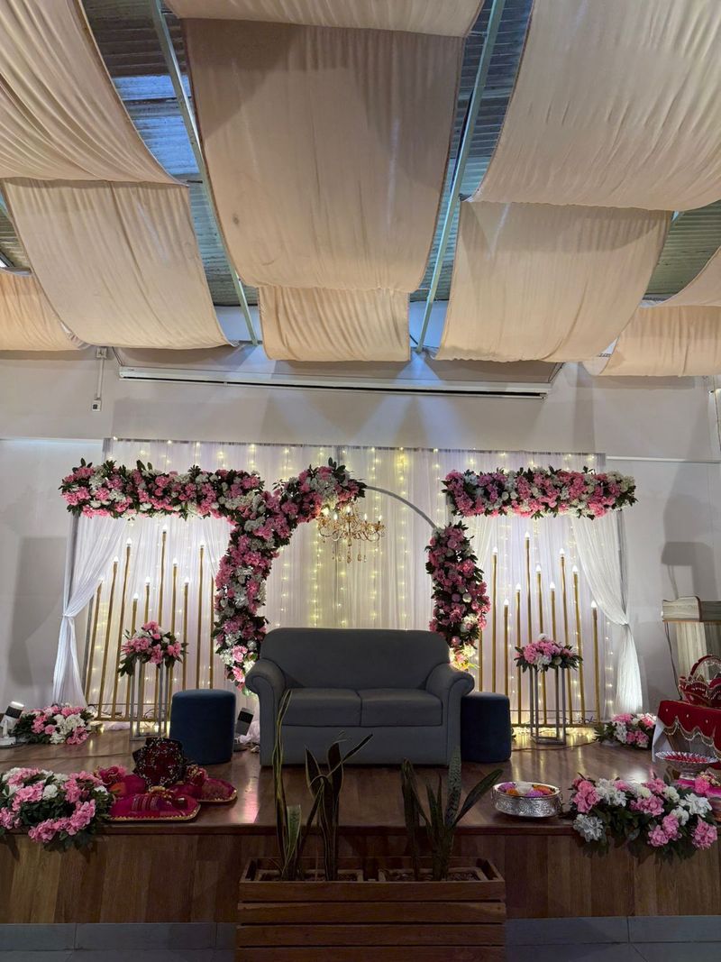 Timeless Romance Backdrop 💕
