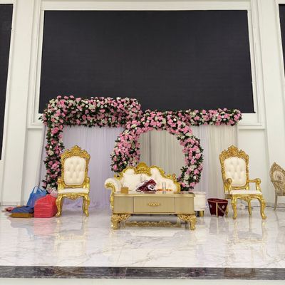 🌸 Dreamy Floral Stage