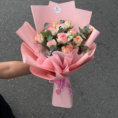 12 Stem Pastel Pink Rose Bouquet – Minimalist Aesthetic Edit