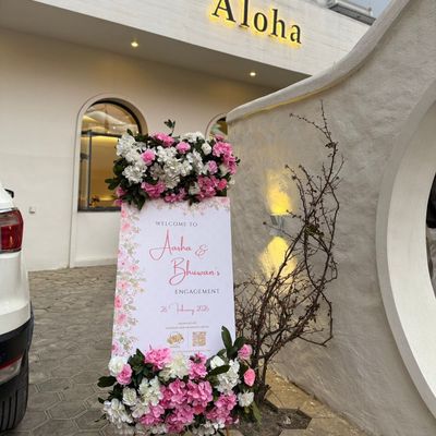 Bloom & Welcome Board 🌸