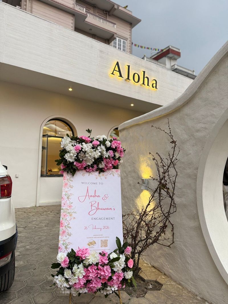 Bloom & Welcome Board 🌸