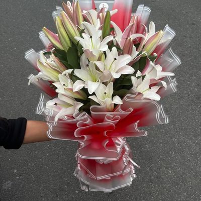 10 Stem Majestic Lily Bouquet – Pure Fragrance