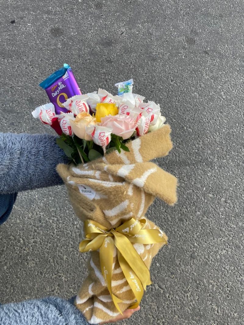 The Cozy Indulgence – Premium Mixed Roses & Chocolate Sweater Bouquet