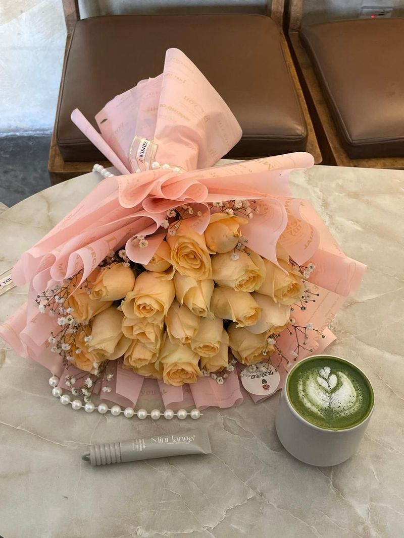 Apricot Velvet – 33 Premium Peach Rose Aesthetic Bouquet