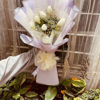 The Pure Serenity 6-Stem White Tulip Bouquet