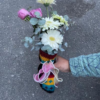 Trendy & Cozy (Recommended for a premium boutique feel)