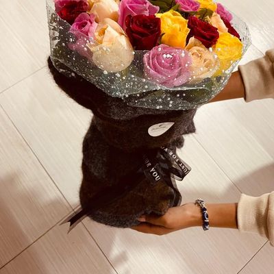 The Cozy Radiance 30-Stem Multicolor Rose Bouquet