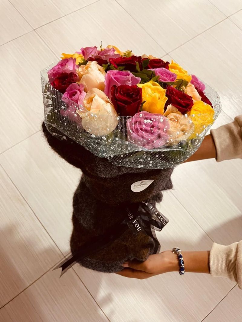 The Cozy Radiance 30-Stem Multicolor Rose Bouquet