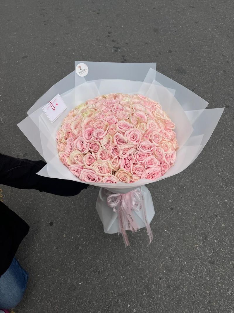 Pastel Perfection 90-Stem Premium Rose Bouquet